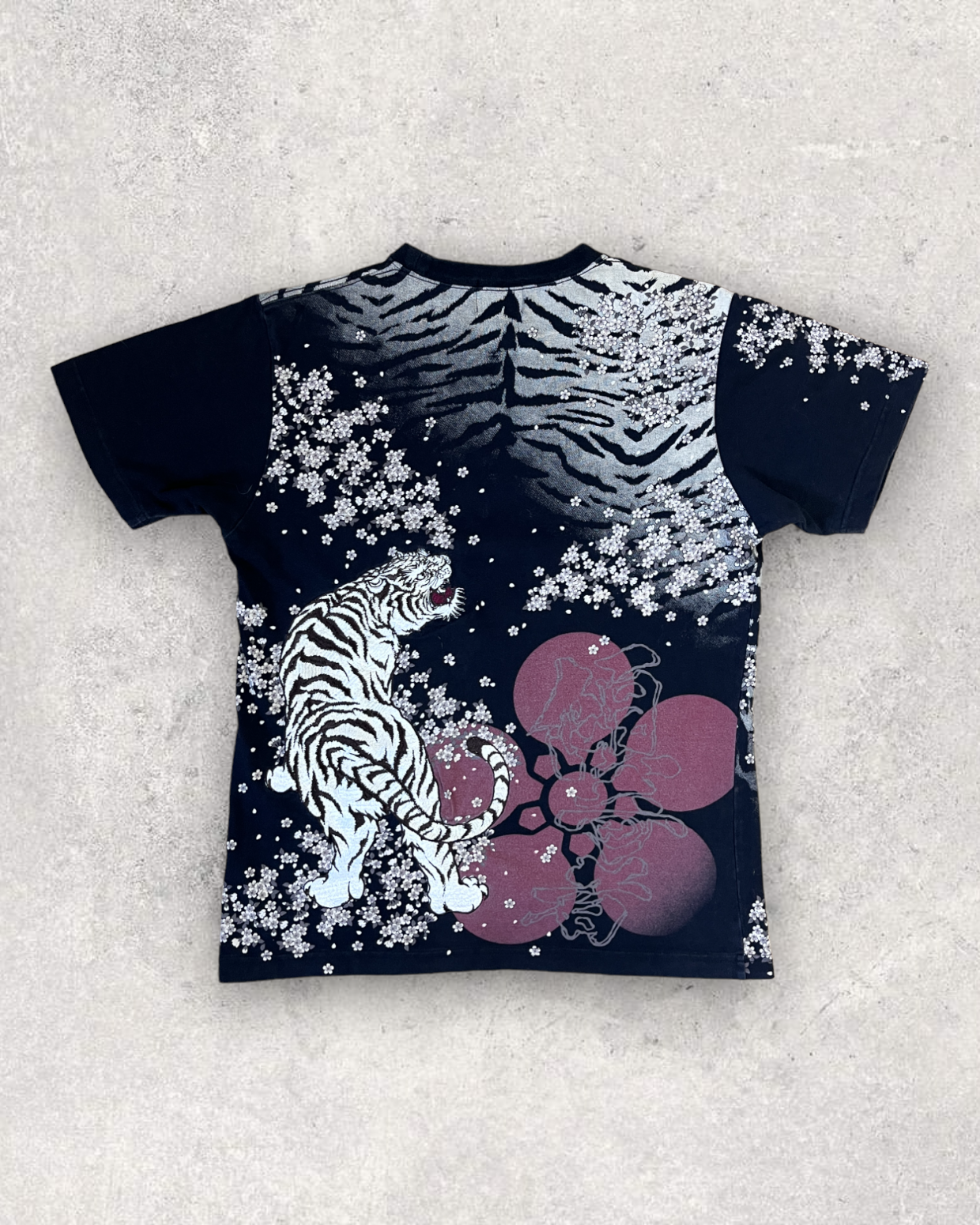 Black & White Tiger V-Neck T-Shirt